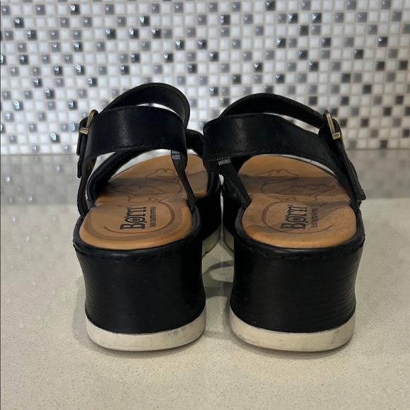 Born Black Women's Sandals- Size 8M - Picture 4 of 5